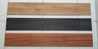 Kami menjual produk seperti lantai vinyl, parket kayu, karpet dan wallpaper dinding murah di jakarta dengan kualitas dan harga yang sangat kompetitif disertai dengan tenaga pemasangan yang ahli dan layanan purna jual yang memuaskan. Pin Di Vinyl Lantai