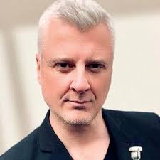 Parisian Spring by Direct Design