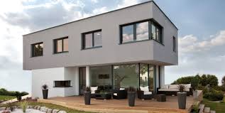 High density housing with sufficient space on the ground level. Effizienter Kubus Bau Welt De