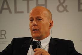 Família confirma doença sem cura no cérebro do ator Bruce Willis