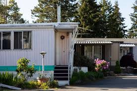 Plastic waste is a worldwide epidemic. For Seattle S Last Mobile Home Owners The Clock Is Ticking The New York Times