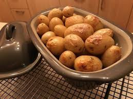 Pellkartoffeln Aus Dem Ofenmeister Von Pampered Chef Pampered Chef Rezepte Gemuse Rezepte Pellkartoffeln