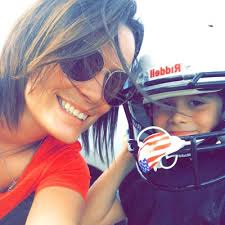 Mariah Everett (@ajkeverett)