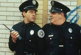 Academia de poliţie ,,alexandru ioan cuza, organizează studii universitare de masterat în domeniile studiilor universitare de licenţă şi în domenii de contact cu cele de licenţă, relevante din punct de vedere profesional pentru ministerul administraţiei şi internelor. Academia De PoliÅ£ie 2 Tvmania Ro