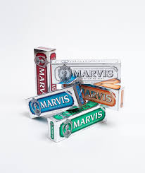 Marvis whitening mint, with a sharp taste of cool mint for a pleasant and lasting freshness, helps remove plaque, while gently whitening teeth, for a brighter, more beautiful, splendid smile. Marvis Whitening Mint Zahnpasta 54952