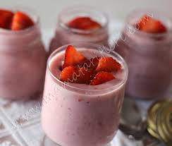 12 Aylik Bebekler Ve Cocuklar Icin Cilekli Puding Tarifi Puding Mama Tarifleri Beslenme