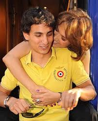 Barbara d'urso ha due figli, giammauro ed emanuele. Giammauro Ed Emanuele Berardi I Figli Di Barbara D Urso Caffeina Magazine