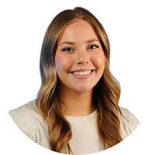 Kayla Merrick's Instagram, Twitter & Facebook