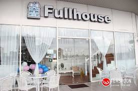 Banyak restoran atau tempat makan di dalam aeon mall yang bisa kamu datangi, karena hampir semua makanannya enak juga unik. 10 Kafe Berkonsep Unik Di Kuching C Letsgoholiday My