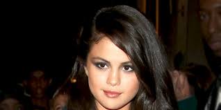 Selena Gomez Talks About Dating, Justin Bieber & Zayn Malik
