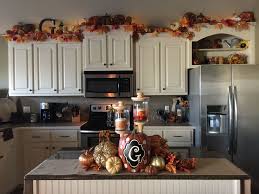 starter home fall decor, small kitchen