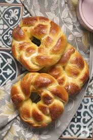 Cuddura Pan Dulce Italiano Con Harina En Mis Zapatos En 2020 Pan De Dulce Recetas Faciles Postres Pan Dulce Casero