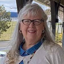 Bette Hebert's Instagram, Twitter & Facebook