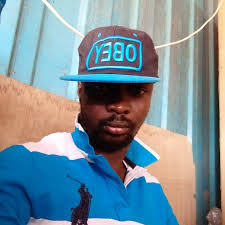 Zylofon 102.1 fm was live.