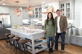 Fixer Upper Season 3 Episode 17 The Carriage House Fixer Upper Magnolia Homes Carriage House