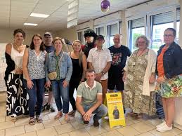 Photo Après 28 ans au service de l'Éducation nationale Eric en grandes ...