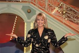 The location of the season was the czech republic. Was Wurde Aus Linda De Mol Das Macht Die Traumhochzeit Moderatorin Heute Kino De