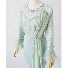 Untuk model dress, kebaya muslim modern berbentuk dress panjang dengan atasan berbentuk kebaya lengan panjang dan leher serta dada tertutup. Harga Kebaya Modern Hijab Terbaik Juli 2021 Shopee Indonesia