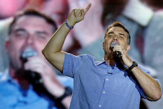 Centrão fecha a porta para Flávio Bolsonaro e amplia pressão no PL por chapa puro-sangue – CartaCapital