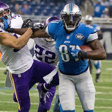 His career and subsequent retirement are reminiscent of another lions icon, barry sanders. Detroit Lions Receiver Calvin Johnson Ends Brilliant Nfl Career At Age 30 Detroit Lions The Guardian