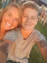 Lauren Ames's Instagram, Twitter & Facebook