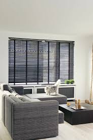 Store Venitien Bois Gris Mat Interieur Industriel Trouvez Les Meilleurs Idees Pour Relooker Votre Salon Sur Notre Tableau D Inspiration Salon Vous Avez Deja