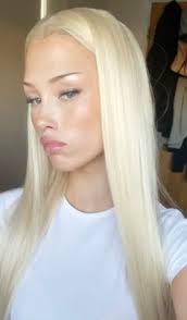 Phoebe Perry-Pelletier (phoebeperrpell)