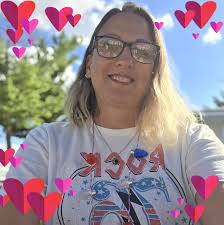 Who can recommend a local tattoo artist for a grandma's signature