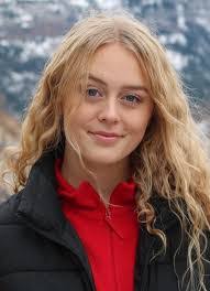 Cassandra Mcleod's Instagram, Twitter & Facebook