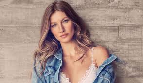 Official profile of brazilian fashion model gisele bundchen born in três de maio, rio grande do sul, brazil, including biography, photos, fmdcard, sed card, lookbook, portfolio, videos, agencies, magazine covers, advertisements, shows, catwalks, news, gossips, ifdaq and more. Gisele Bundchen Celebrates World Food Day While Giving Advice On Eating Healthy From The Stage