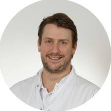 Kim Rau's Instagram, Twitter & Facebook