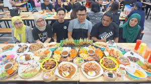 This mosque is located about 4.5 km away from the kuala terengganu city. Gudang Makang Tempat Makan Hipster Di Terengganu Amirnawawi
