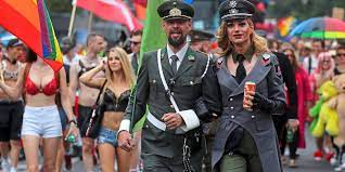 Queere migrantinnen und migranten erzählen über ihr leben in österreich. Das War Die Wiener Regenbogenparade 2018 Gesellschaft Derstandard At Panorama