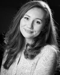 MMT RESIDENT COMPANY SPOTLIGHT ANNA HENTZ Anna Hentz is the FLOMMT (First  Lady of Music Mountain Theatre), going back to the very first production in  Washington Crossing Open Air Theatre where she