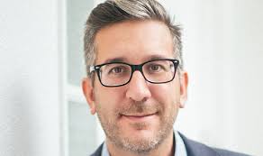 Renovación de Ramos Clemen como Jefe de Servicio de Interna