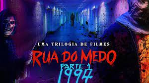 Sua história, no entanto tem algumas semelhanças e ligações, com outro produto famoso do serviço de streaming: Rua Do Medo 1994 Parte 1 Critica Um Slasher De Matar De Rir Arroba Nerd