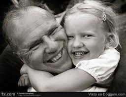 Resultado de imagen para gente sonriendo