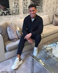 The drawers feature quality dovetail construction, decorative moldings, and antiqued knobs. Inside Love Island Stars Callum Jones And Molly Smith S Cosy Manchester Flat Daily Mail Online