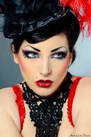 Model & muah: Comtesse Lea Hat & Neckless : Princess Madison Video  Backstage :