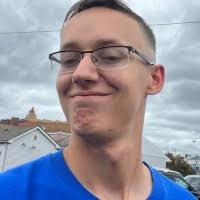 Julie Kindred's Instagram, Twitter & Facebook