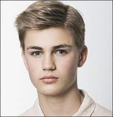 30 Coole Frisuren Fur Junge Manner Trendy Und Charmant Aussehen Meine Frisuren Jungs Frisuren Teenager Haarschnitt Coole Frisuren