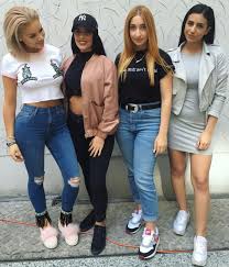 Shirin david startete nicht nur bei youtube durch, sondern ist jetzt auch jurorin bei „deutschland sucht den superstar. Shirin David Shirin David Shirin David Style Shirin