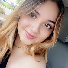 Adriana Gonzalez (@adrianagquinones) • Instagram photos and videos