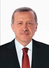 Kar, kitabında cumhurbaşkanı recep tayyip erdoğan'ın ailesinin köklerinin dayandığı rize ilinin güneysu ilçesinden yola çıkarak cumhurbaşkanlığına uzanan bir hikayeyi gözler önüne seriyor. Iste Erdogan In Oy Pusulasindaki Fotografi Son Dakika Haberleri