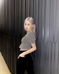 Das vermögen der vier bandmitglieder jisoo, jennie, rosé und lisa . Allourloveroseday Here Are Some Little Known Facts About Blackpink Rose Kpopstarz
