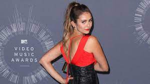 In staffel sieben weiter ; Vampire Diaries Ohne Nina Dobrev Ausstieg Von Serienheldin Elena Sixx