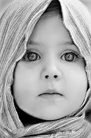 Black And White Photos Of Children S Faces Those Eyes Preciosos Beautiful Children Black And White Photography White Photography