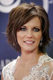 Martina Short Hair With Layers Medium Hair Styles Thick Hair Styles