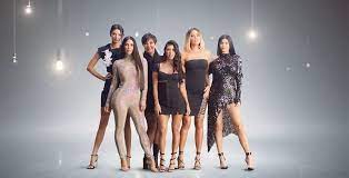 En ce moment, nous possédons 133 émissions dans nos archives, dont la première a été diffusée en juin 2020. L Incroyable Famille Kardashian Debarque Sur Netflix