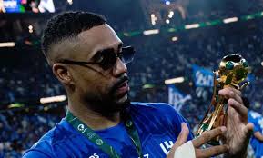 «جاهزون للديربي».. رسالة نارية من مالكوم لجماهير الهلال بعد التتويج بكأس الملك